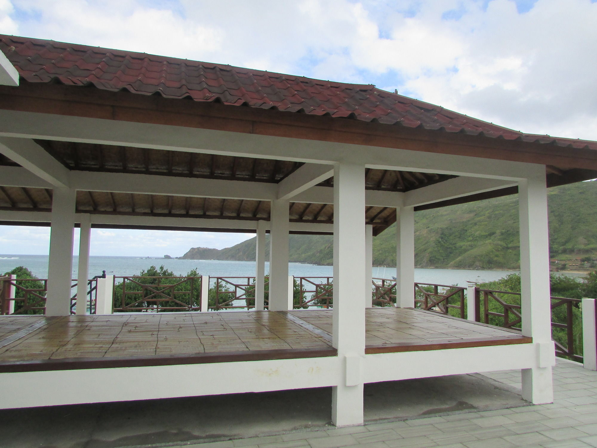 Friends Beach Hotel Kuta  Exterior photo