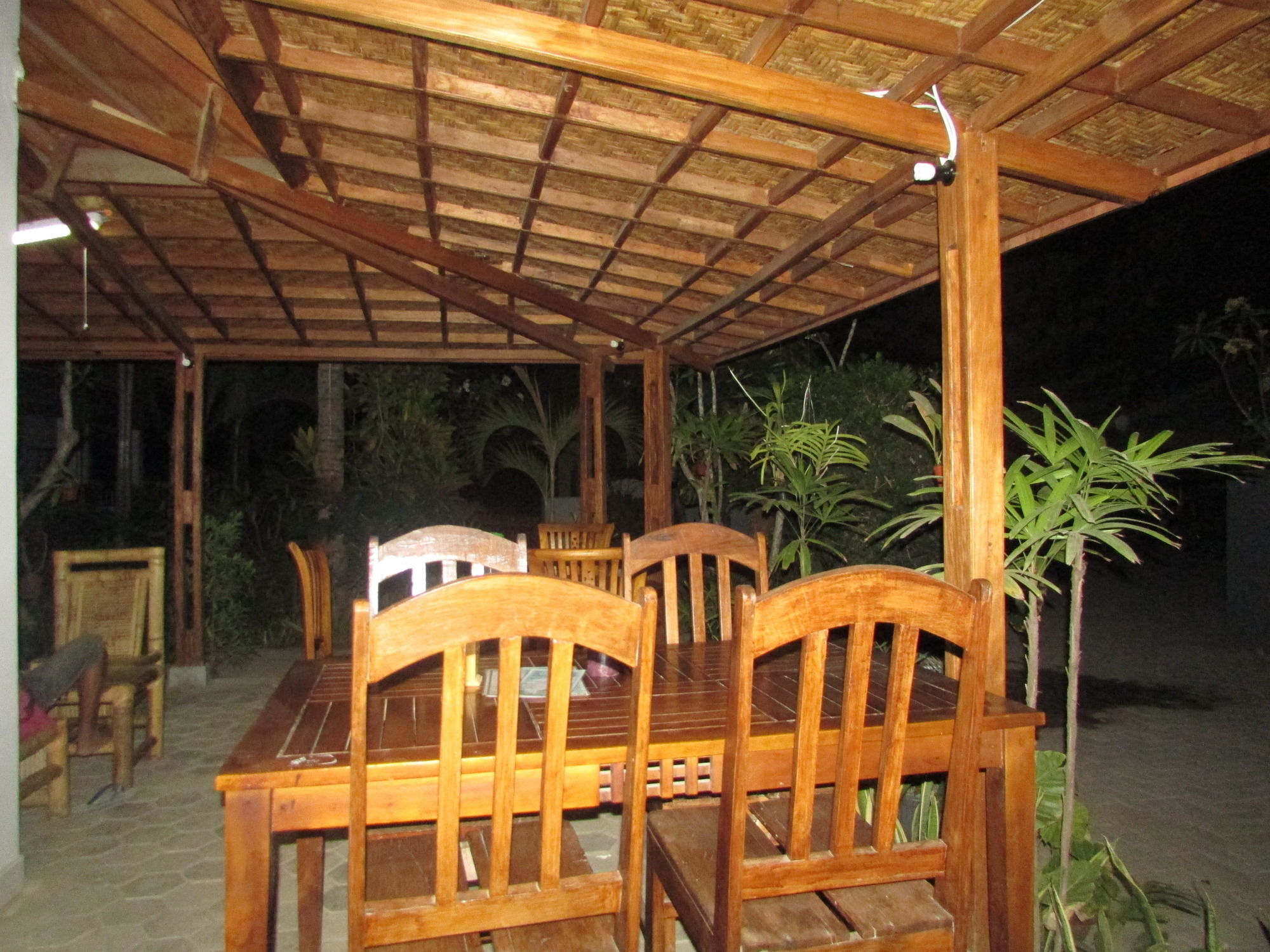 Friends Beach Hotel Kuta  Exterior photo